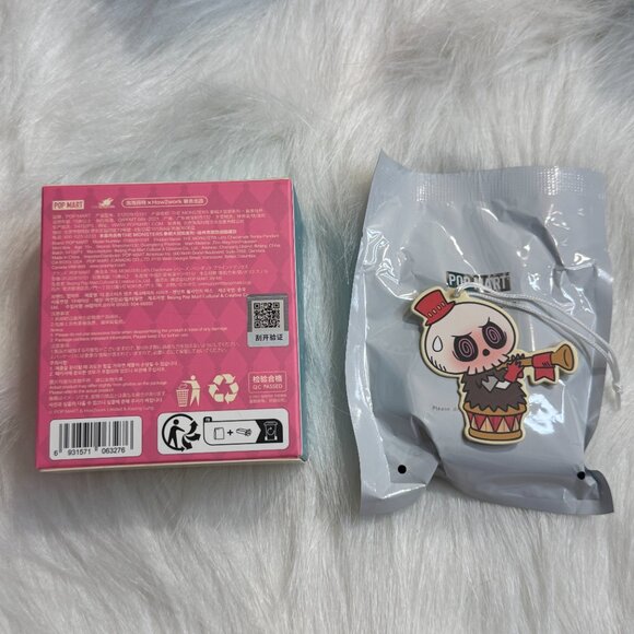 Labubu The Monsters Let's Checkmate Pendant Blind Box - Pawn - Picture 3 of 4